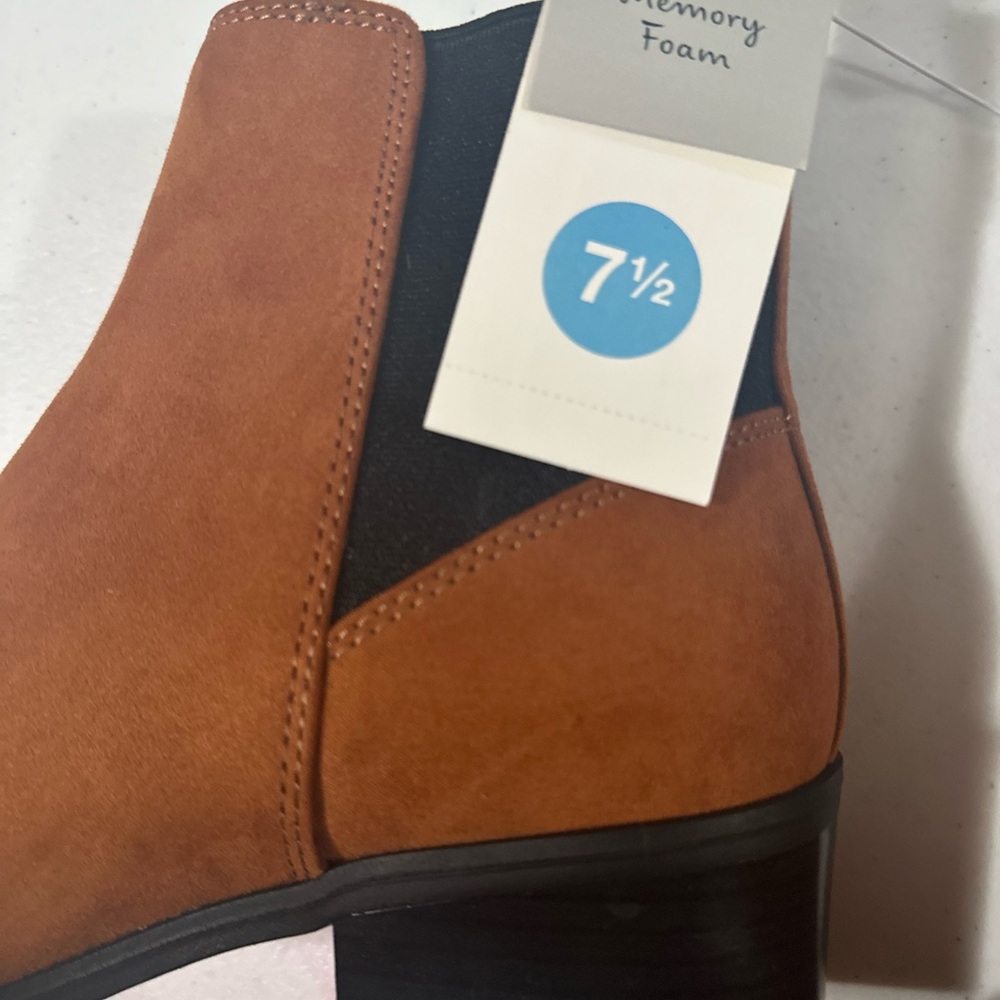Booties - Picture 4 of 4